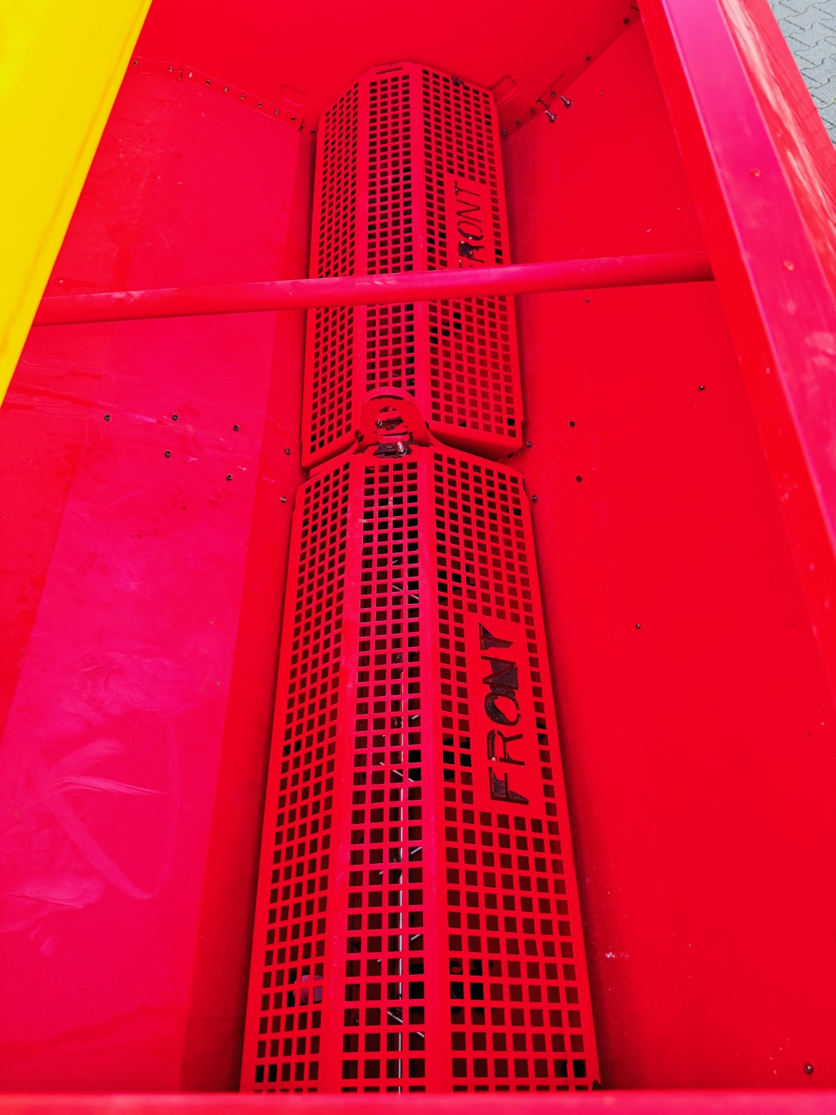 Siewnik-punktowy-vaderstad-6-rzedowy-do-siewu-bezposredniego-plac-firma-korbanek
