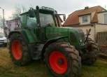 Prawy bok traktora roliczego Merki Fendt seria 716 Vario 