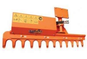 Pomarańczowa przycinarka nożycowa napędzana hydraulicznie typ PG 150 firmy SaMASZ