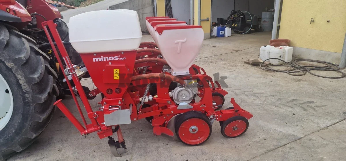 Siewnik punktowy do kukurydzy Minos Agri TPNM 4-GS 4-rzędowy