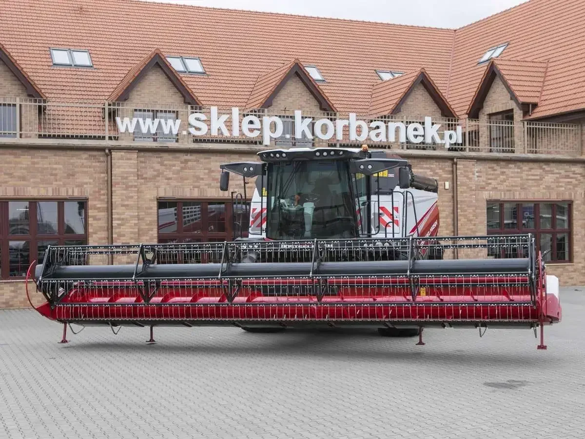 Kombajn zbożowy Rostselmash TORUM 770