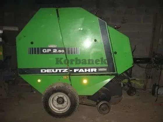 Prasa rolująca walcowa stało-komorowa, DEUTZ FAHR 2,50