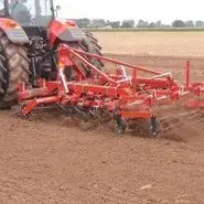 agregat uprawowy tornado expom w trakcie pracy