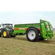 Rozrzutnik obornika Bergmann seria TSW - DUŻE KOŁA z ciągnikiem John Deere