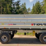 Przyczepa rolnicza z trójstronnym wywrotem T-104 burty ocynkowane dwuosiowa