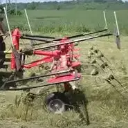 Fella TH 5204 na polu