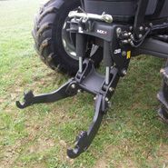 Czarny przedni tuz podnośnik hydrauliczny trzypunktowy firmy MX typ R korbanek.pl