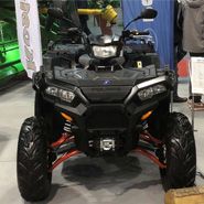 Sportsman 1000 XP Polaris napęd 2x4 4x4 kontrola zjazdu ADC kolor czarny limited wspomaganie kierownicy EPS wyciągarka 2500 LB linka stalowa felgi aluminiowe Korbanek.pl