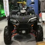 Sportsman 1000 XP Polaris napęd 2x4 4x4 kontrola zjazdu ADC kolor czarny limited wspomaganie kierownicy EPS wyciągarka 2500 LB linka stalowa felgi aluminiowe Korbanek.pl