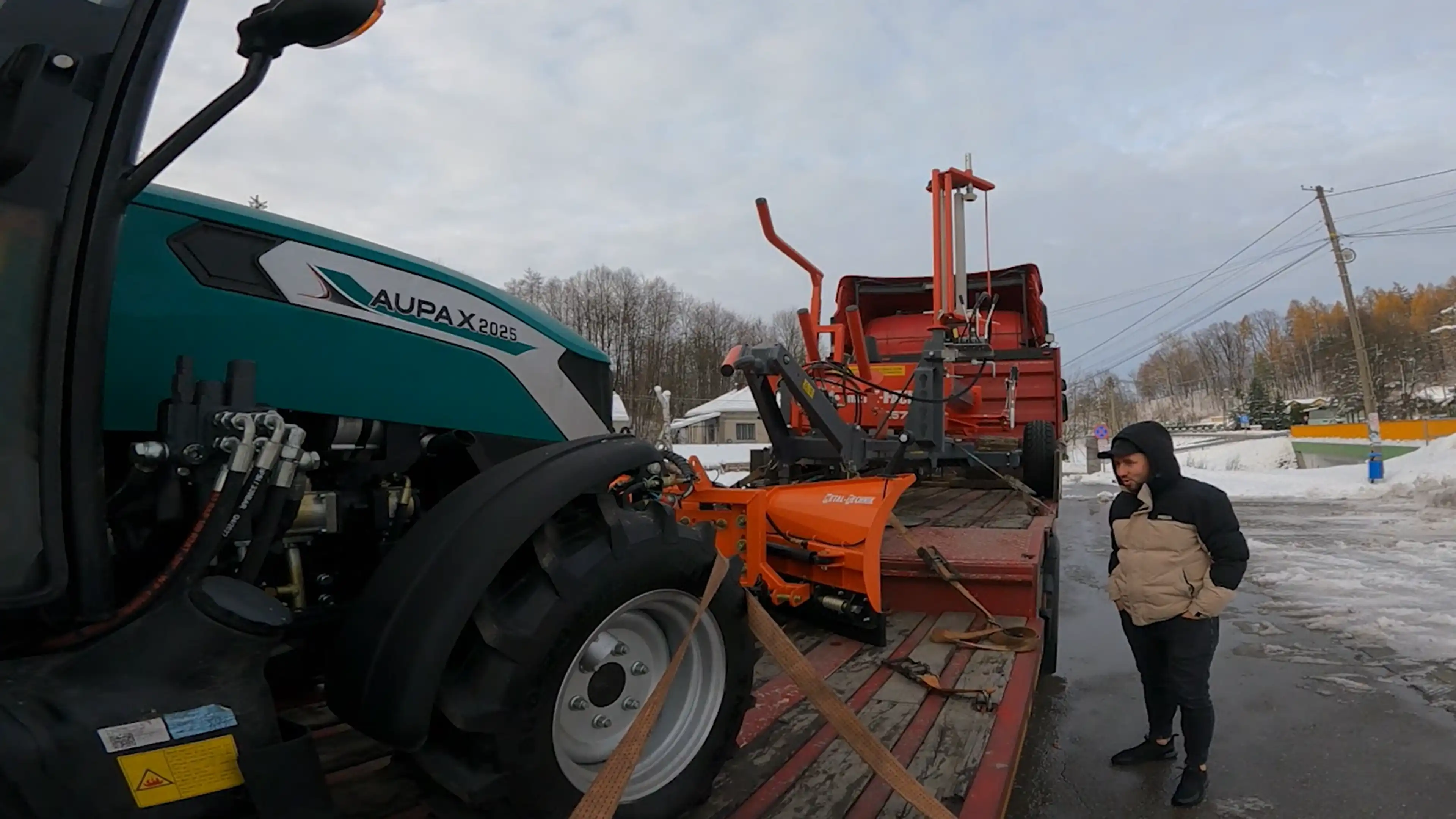 Aupax 2025 z ogrzewaną kabiną to najlepsze rozwiązanie na zimowe prace