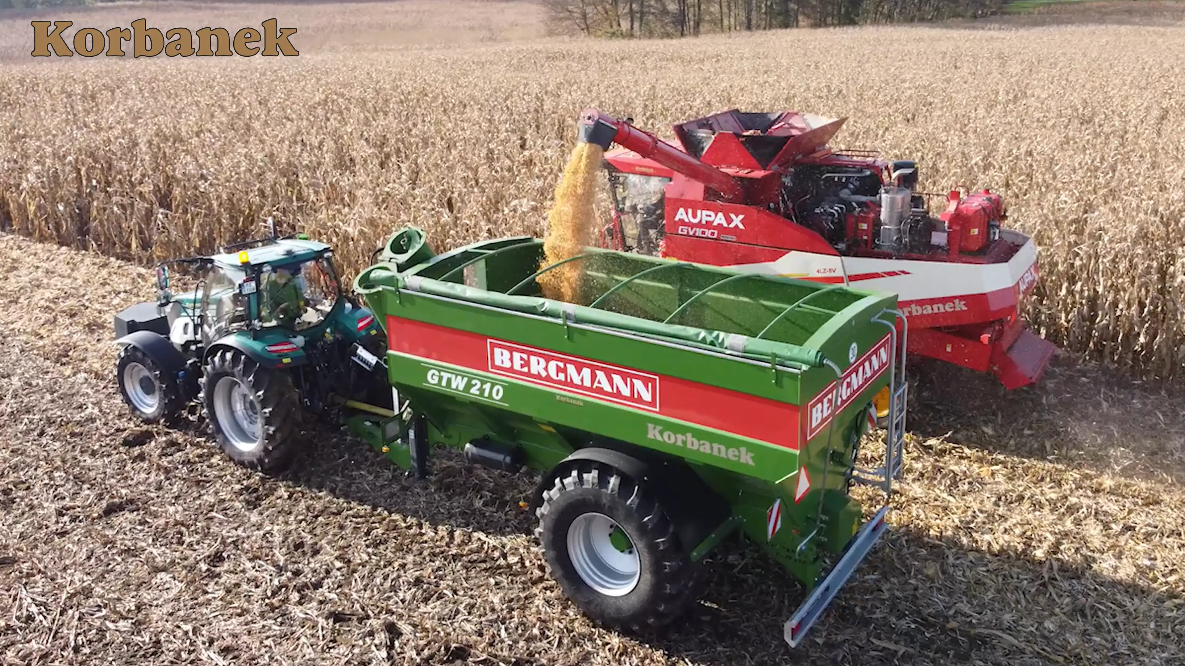 Zestaw 130 konny ciągnik i przyczepa 21m3 od Bergmann świetnie spiały się w odbiorze