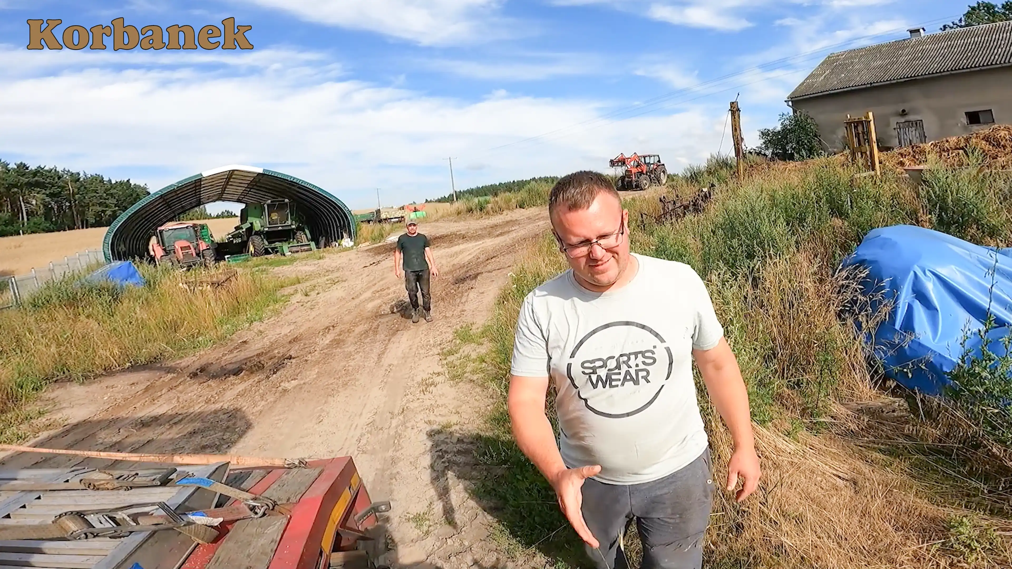 W 2025 roku Pan Stanisłąw postanowil mocno zmodernizować swój park maszynowy, zakupił kilka różnych maszyn od Korbanek
