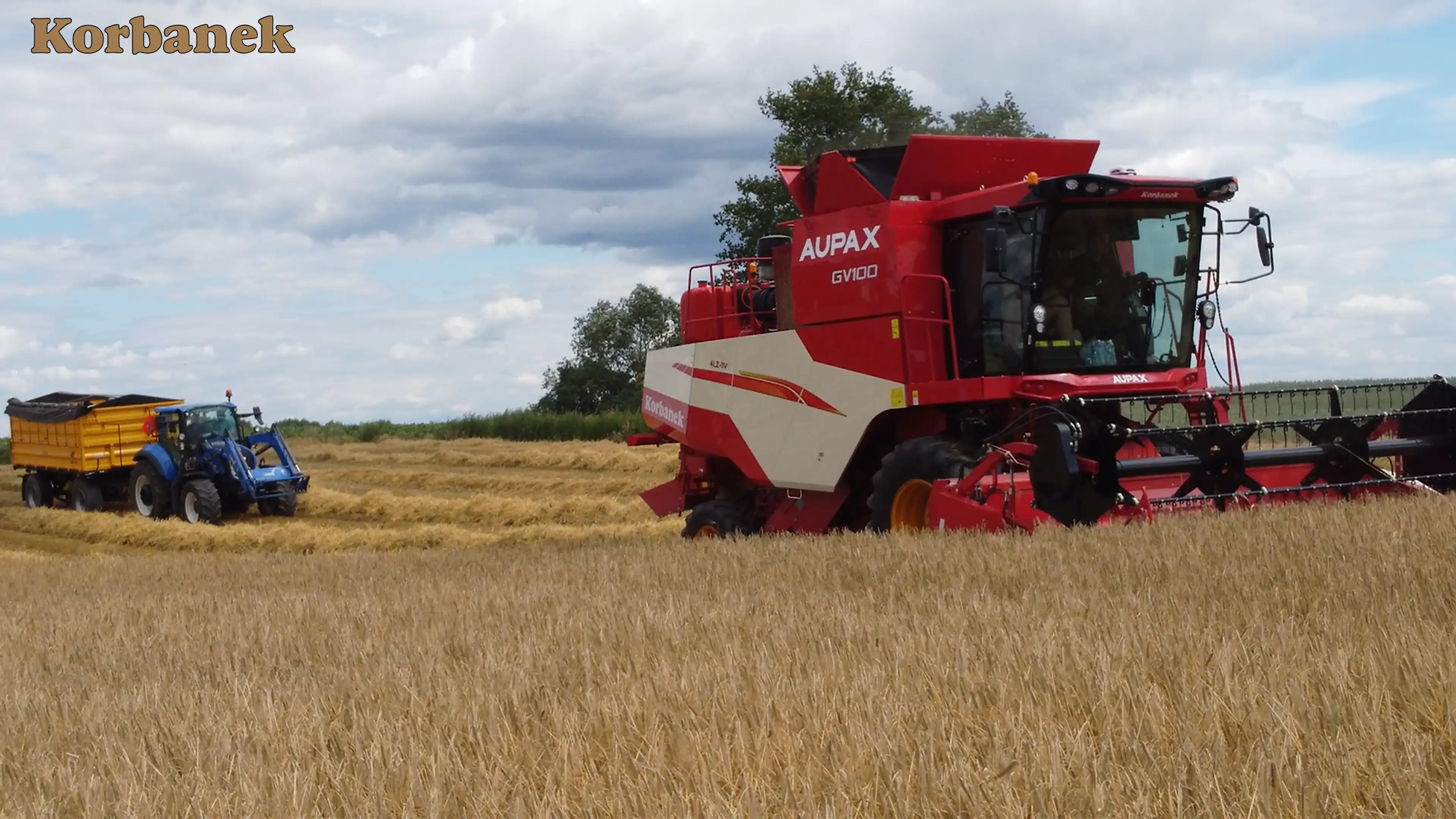 GV100 przewidziane jest na gospodarstwa od 50 do 150 hektarów GV100 - kompaktowy kombajn zbożowy marki AUPAX to maszyna, która charakteryzuje się bardzo dobrym stosunkiem wydajności do niskich kosztów eksploatacji