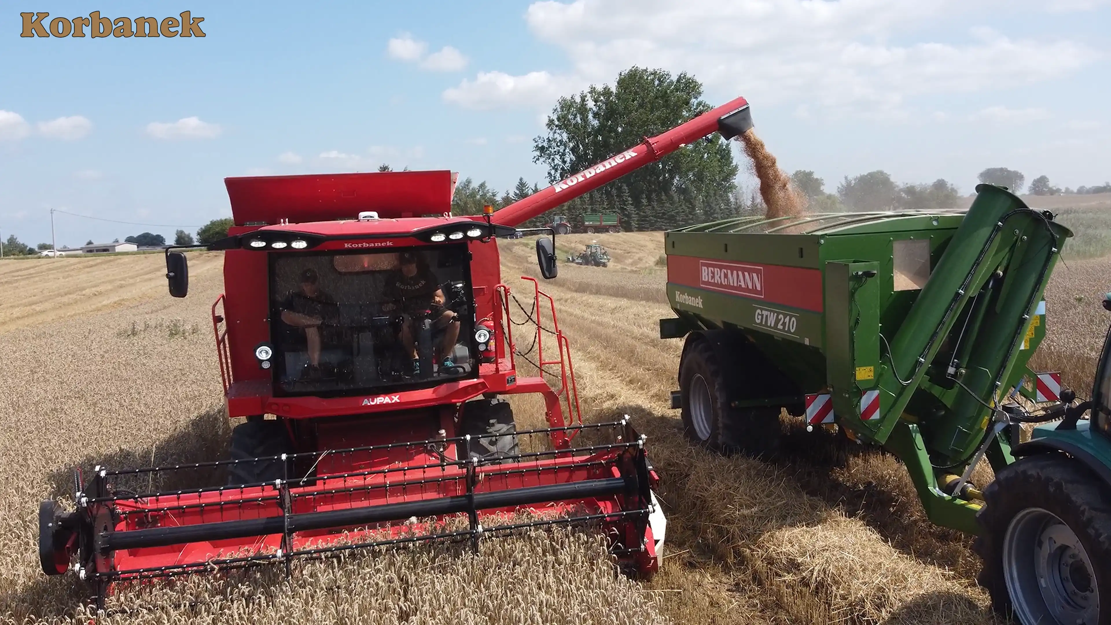 W zesszłym roku kombajny Aupax GV 100 i GM 100 spisały się świetnie w okresie żniw, dziś już znajdują swoich nabywców