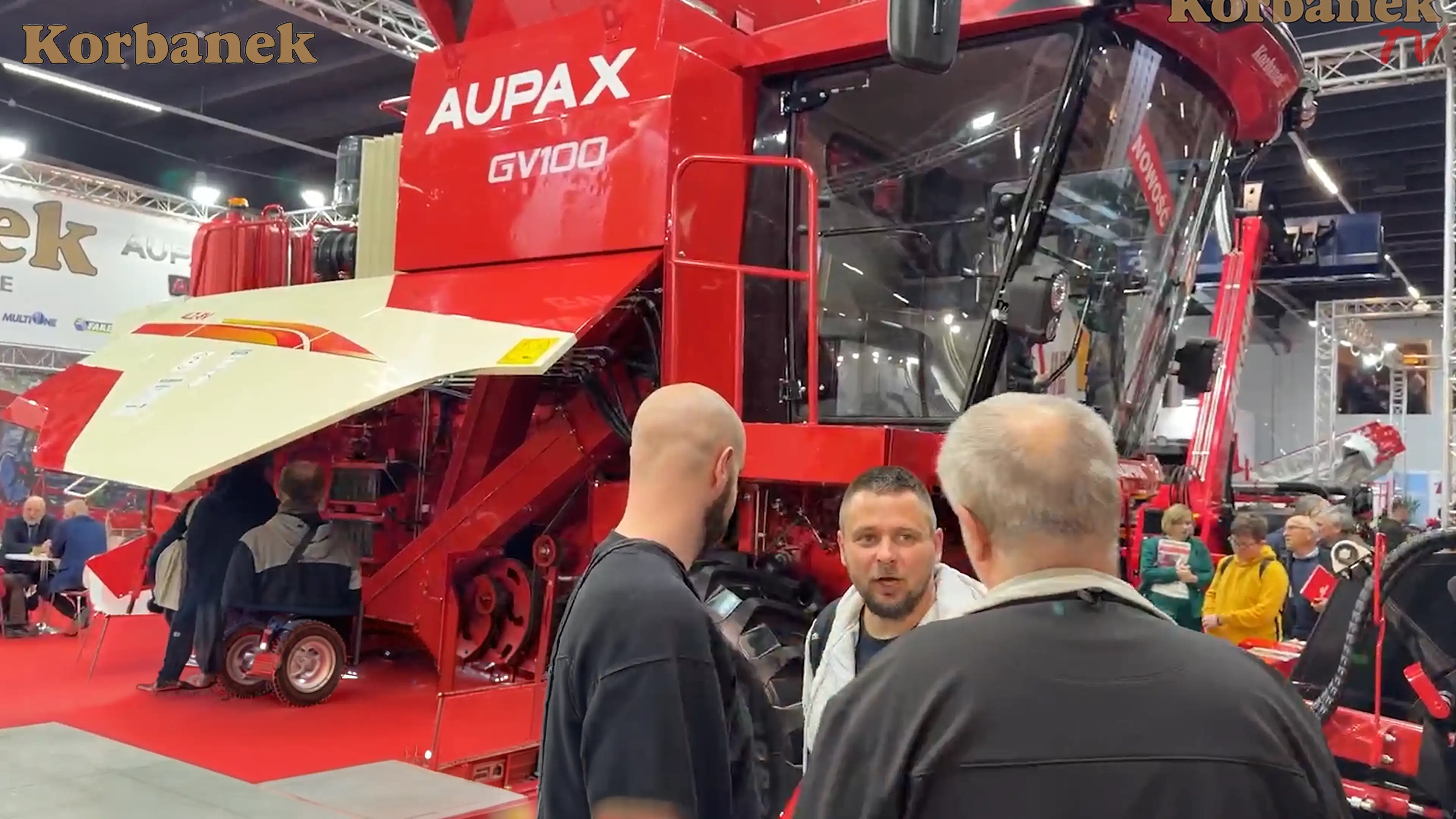 Kombajn Aupax klawiszowy GV 100 zrobił bardzo dobre wrażenie na tragach i w polu