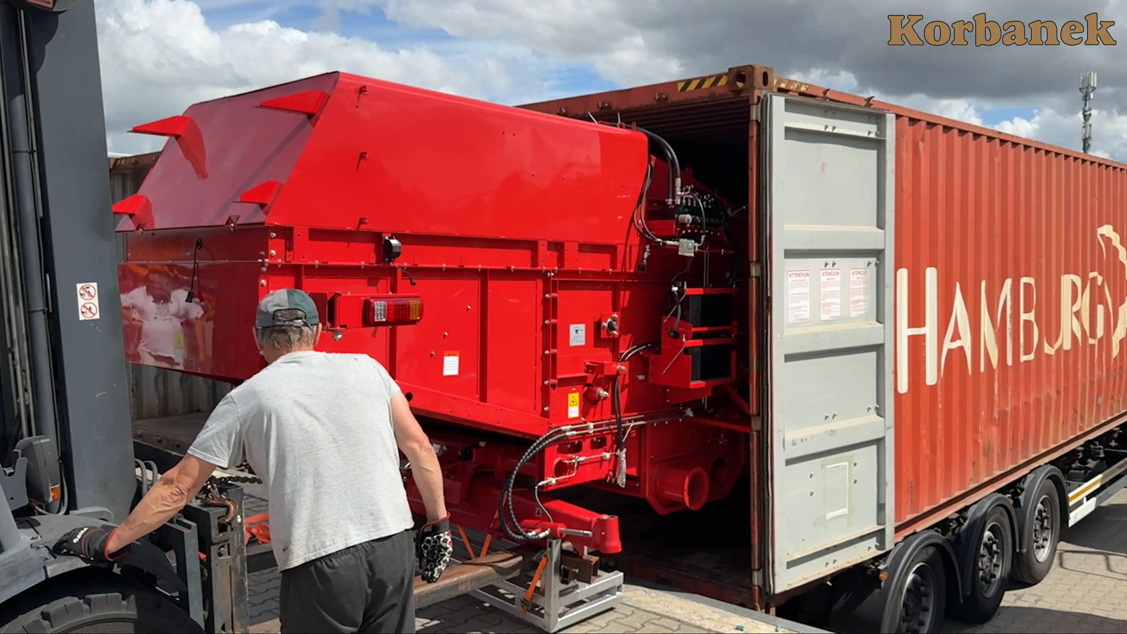 Dostawa kontenerowa kombajnów to już skomplikowane logistycznie przedsięwzięcie