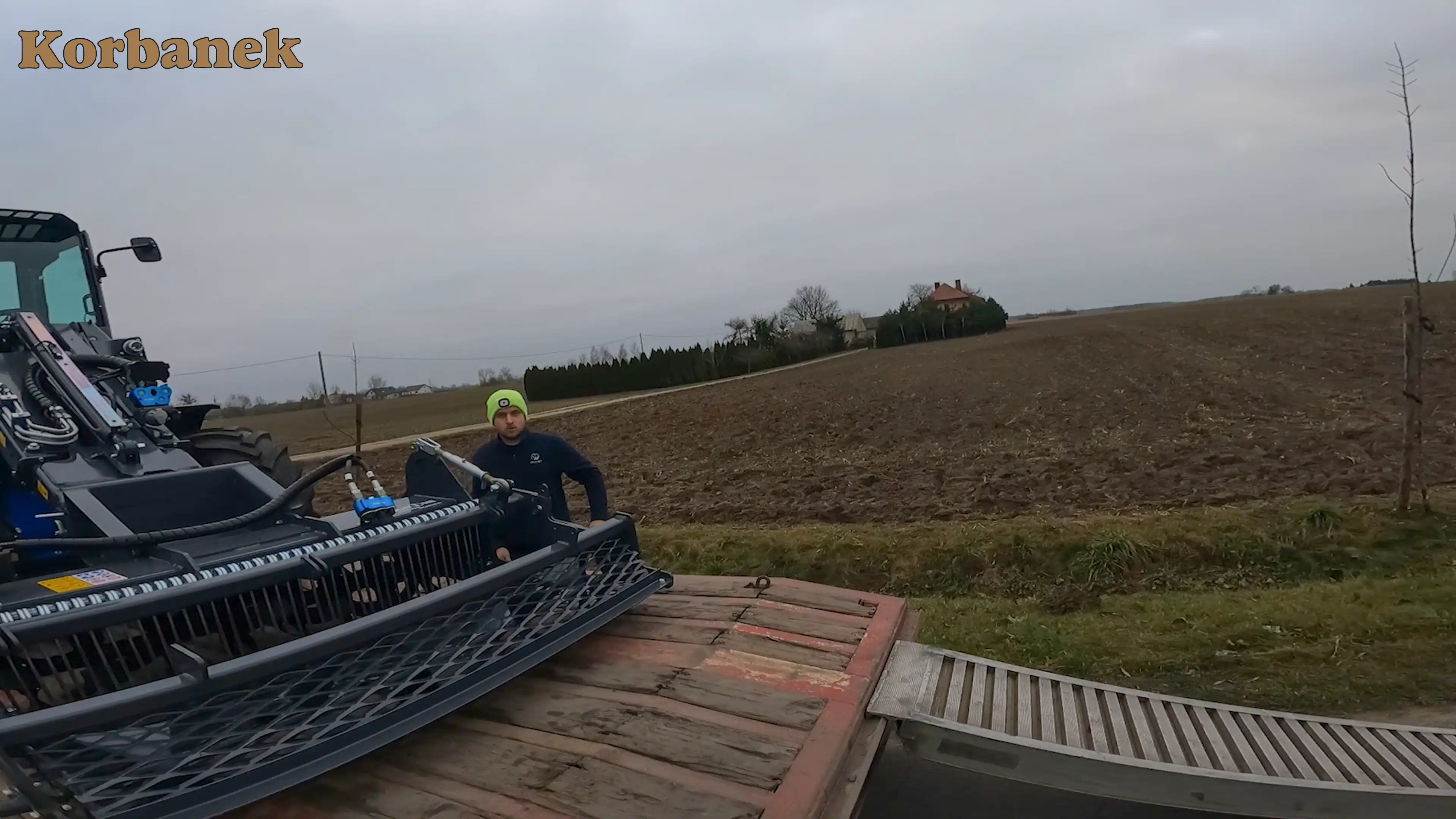 Profesjonalna hydrauliczna glebogryzarka separacyjna do przygotowania rabat trawnikowych