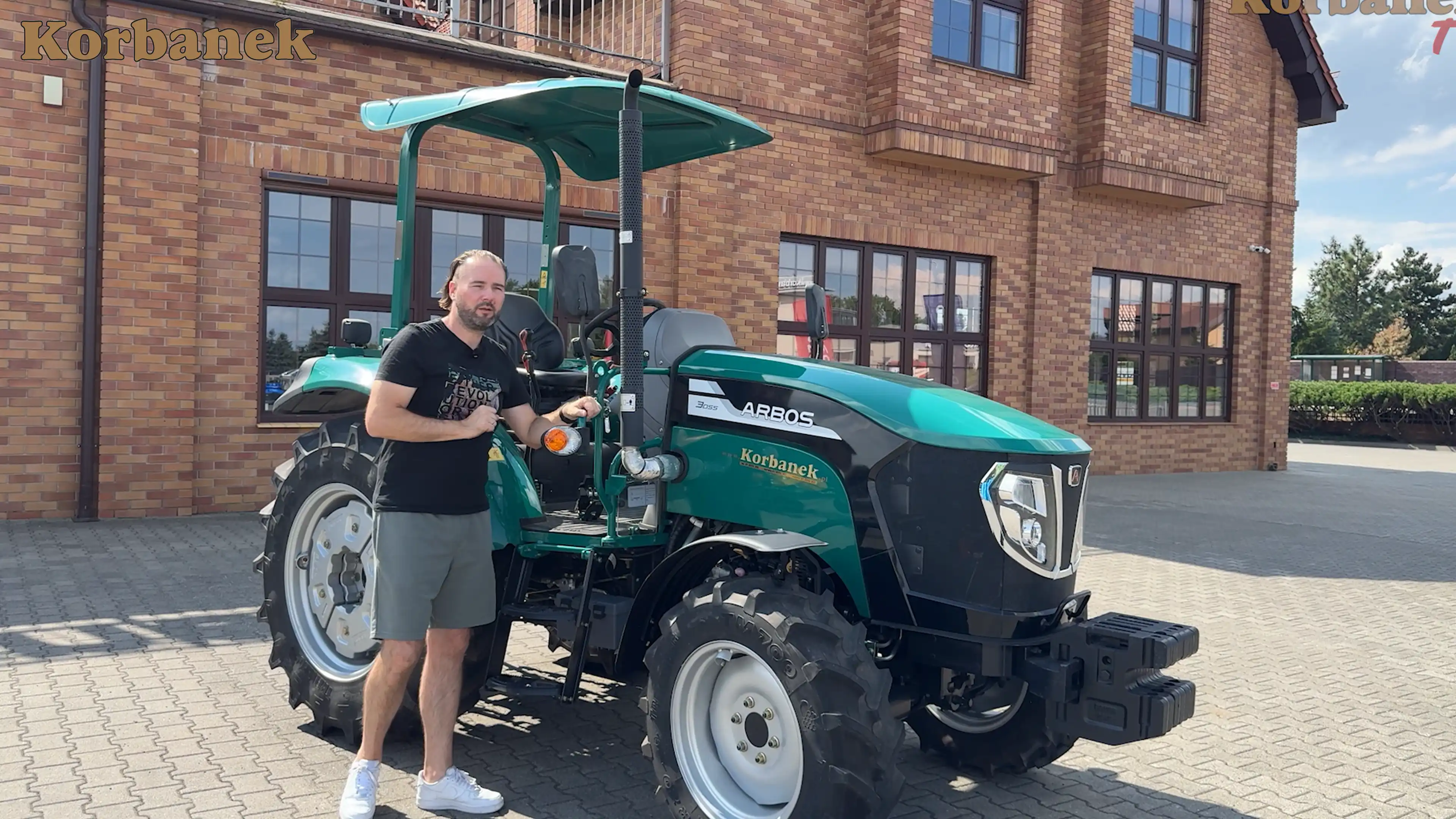 Ciągnik Arbos 3055 posiada moc max. 36,9 kW / 50 KM wg. ECE R120, silnik Doosan D18, poj. 1794 cm3 Stage V (DPF+DOC), silnik chłodzony cieczą