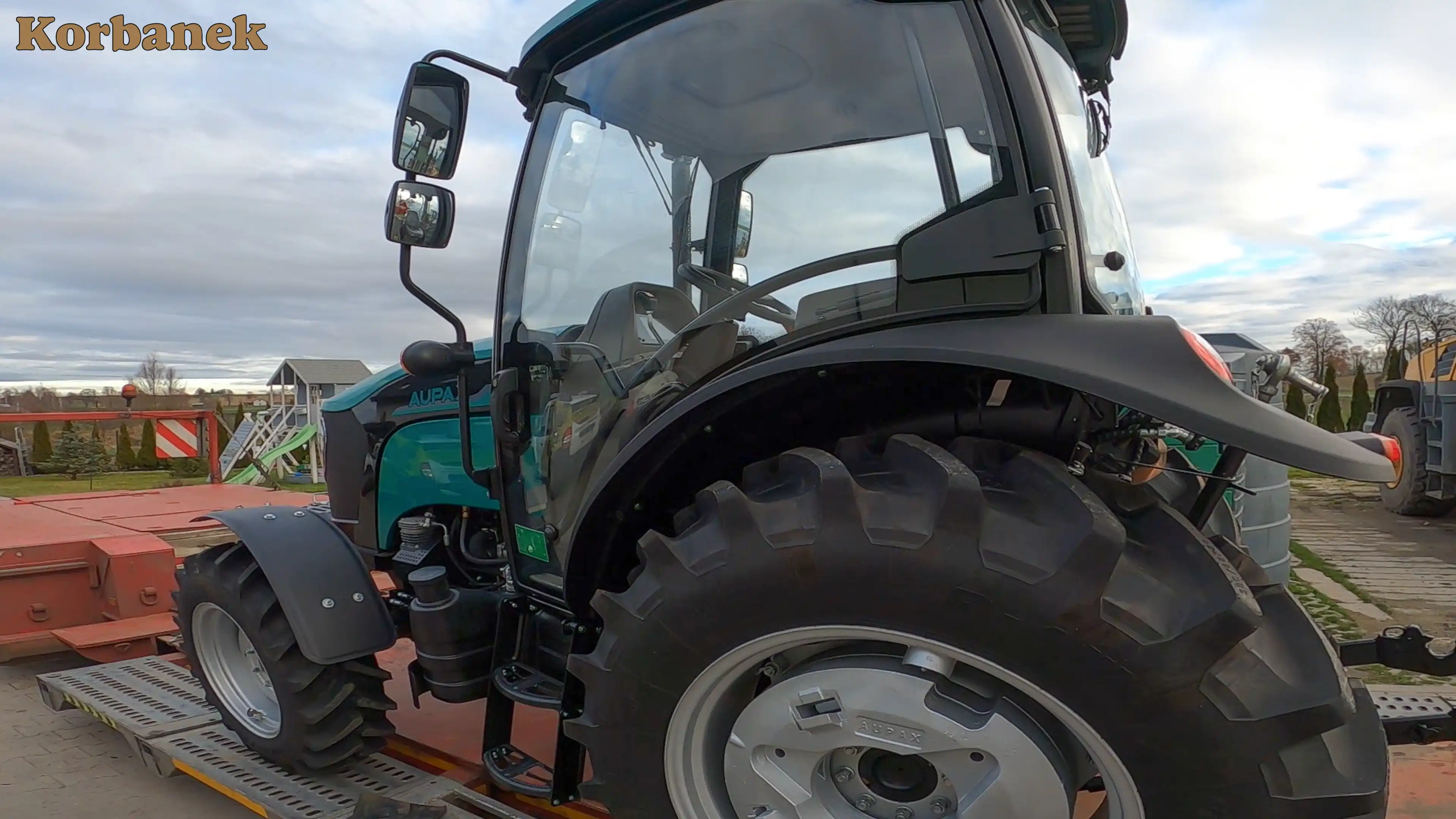 Mechaniczny rewers oraz blokada mechanizmu różnicowego pozwoliło ominąć zbędną elektronikę