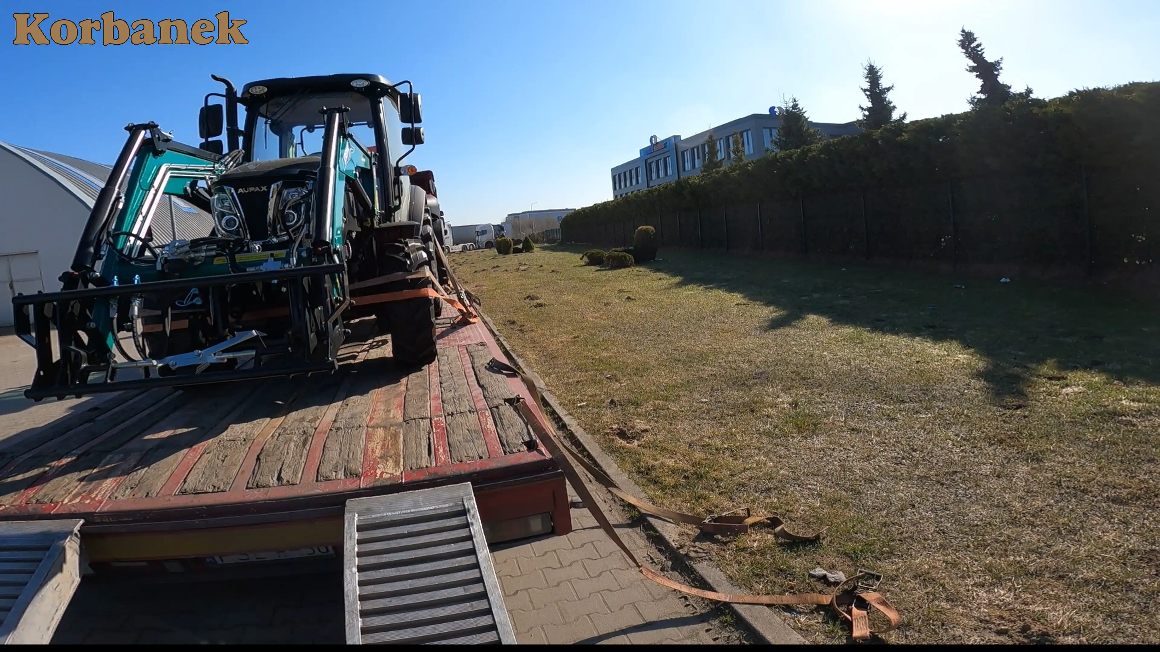 Na ciągnik Aupax w normie stage V obowiązuje 7 letnia gwarancja