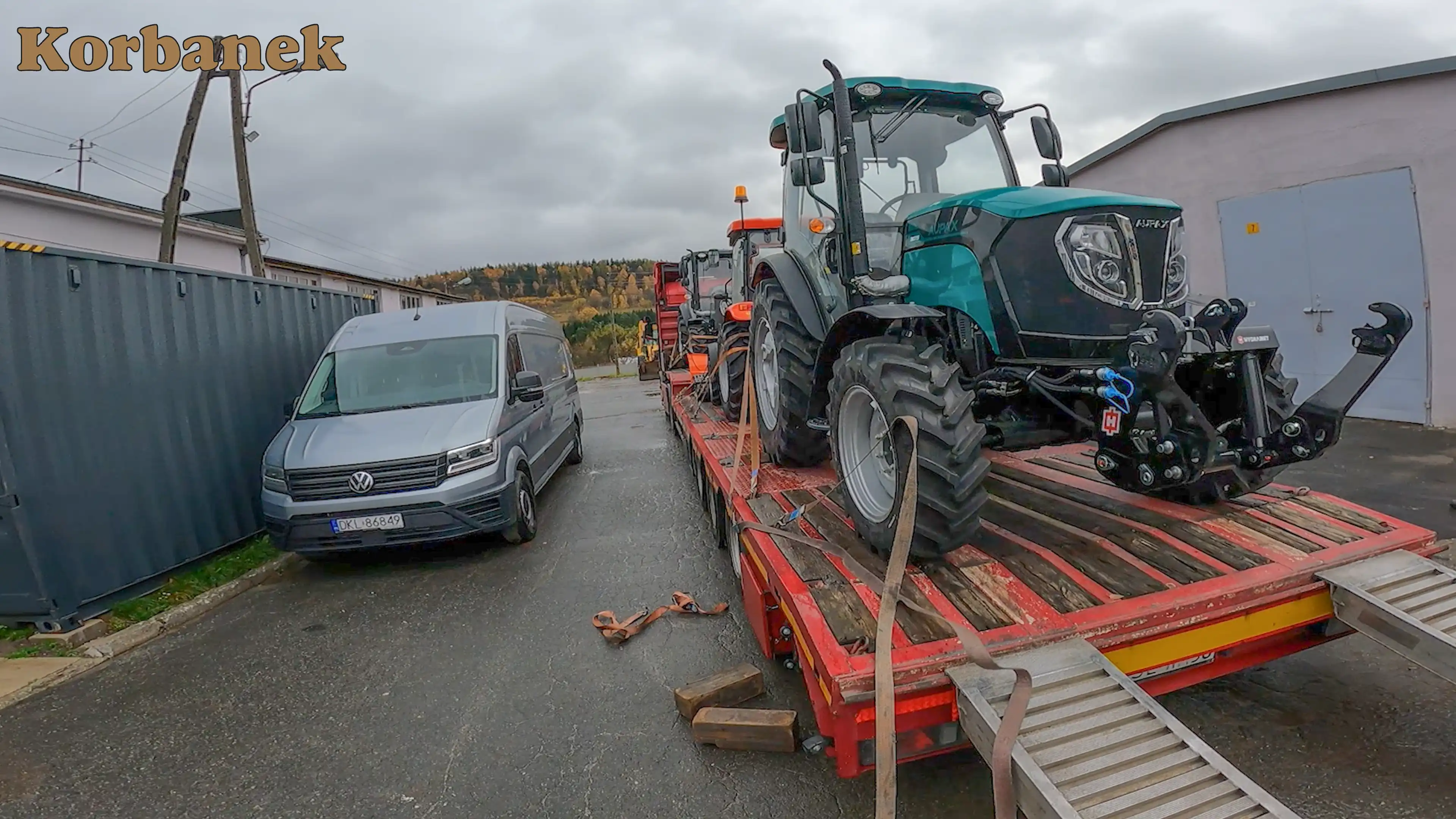 Przednim Tuz w Aupaxie 3075 pozwoli na wykonanie wielu prac związanych z usługami komunalnymi