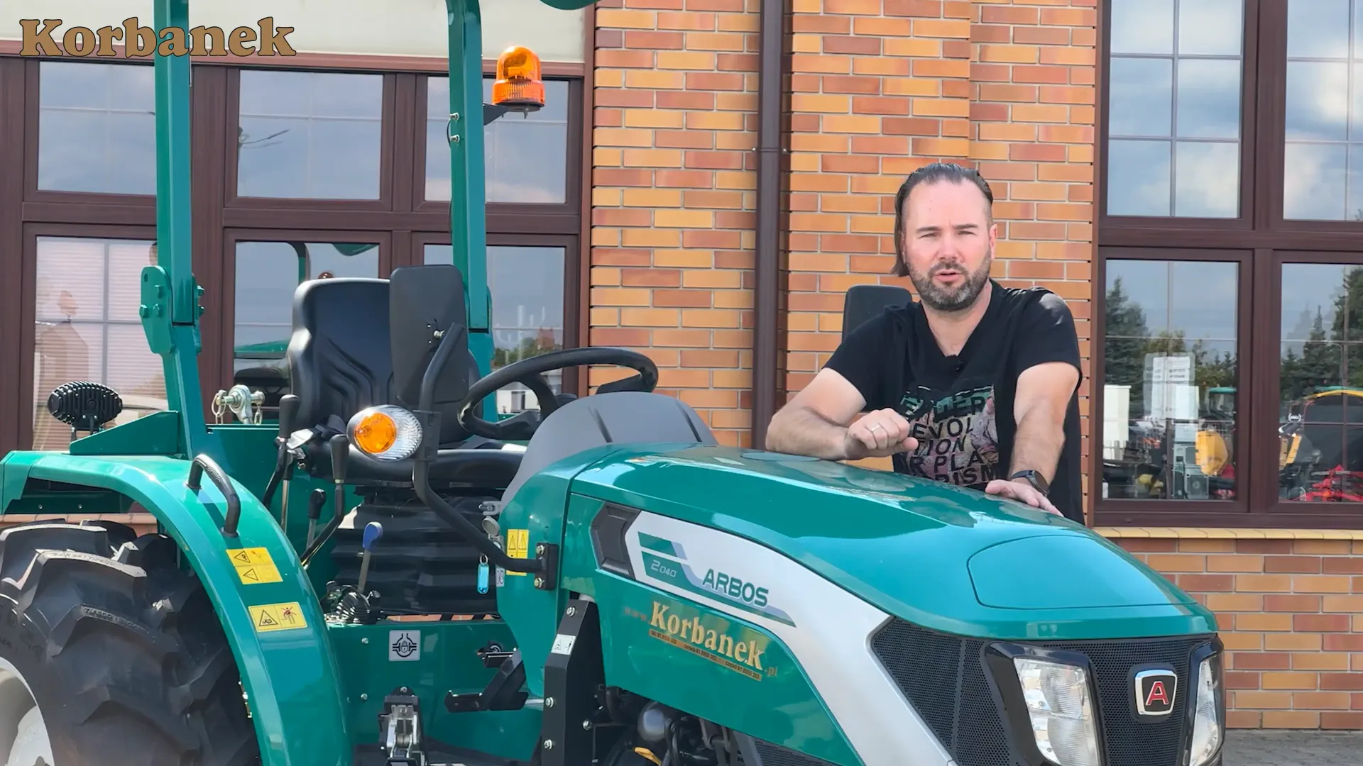 Ciągnik Arbos 2040 w wersji bez kabiny dostępny w firmie Korbanek w okazyjnej cenie