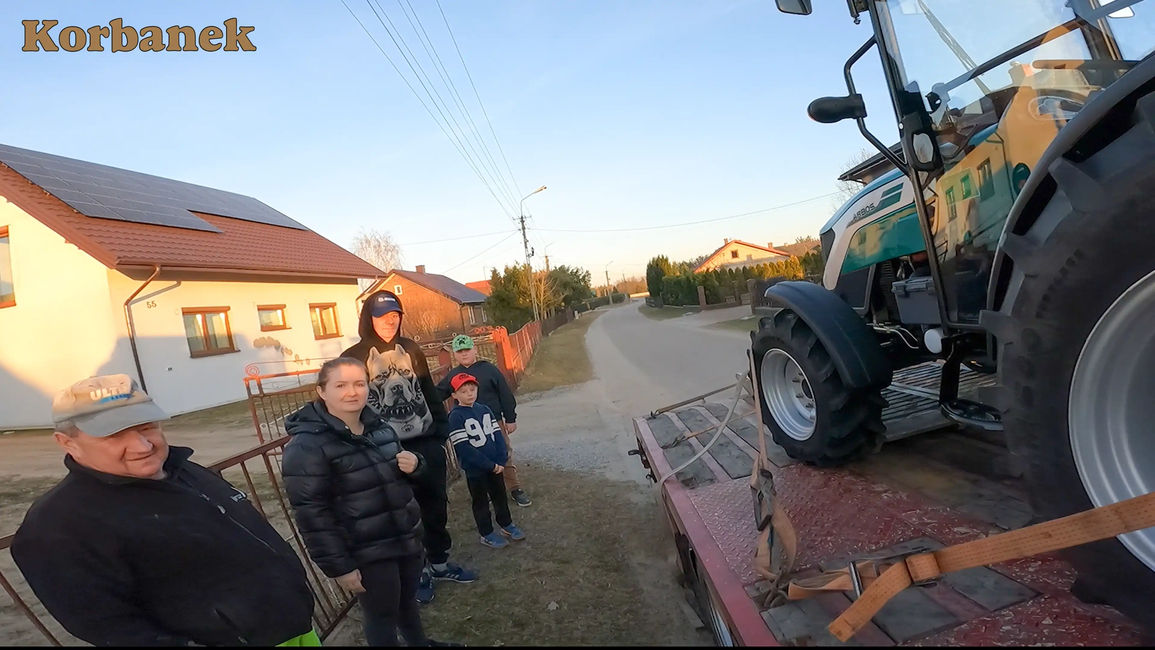 W tej rodzinie decyzję zakupową podjęła Klientka - zdecydowała się na chiński ciągnik, który zapewnia najnowocześniejsze rozwiązania w bardzo atrakcyjnej cenie