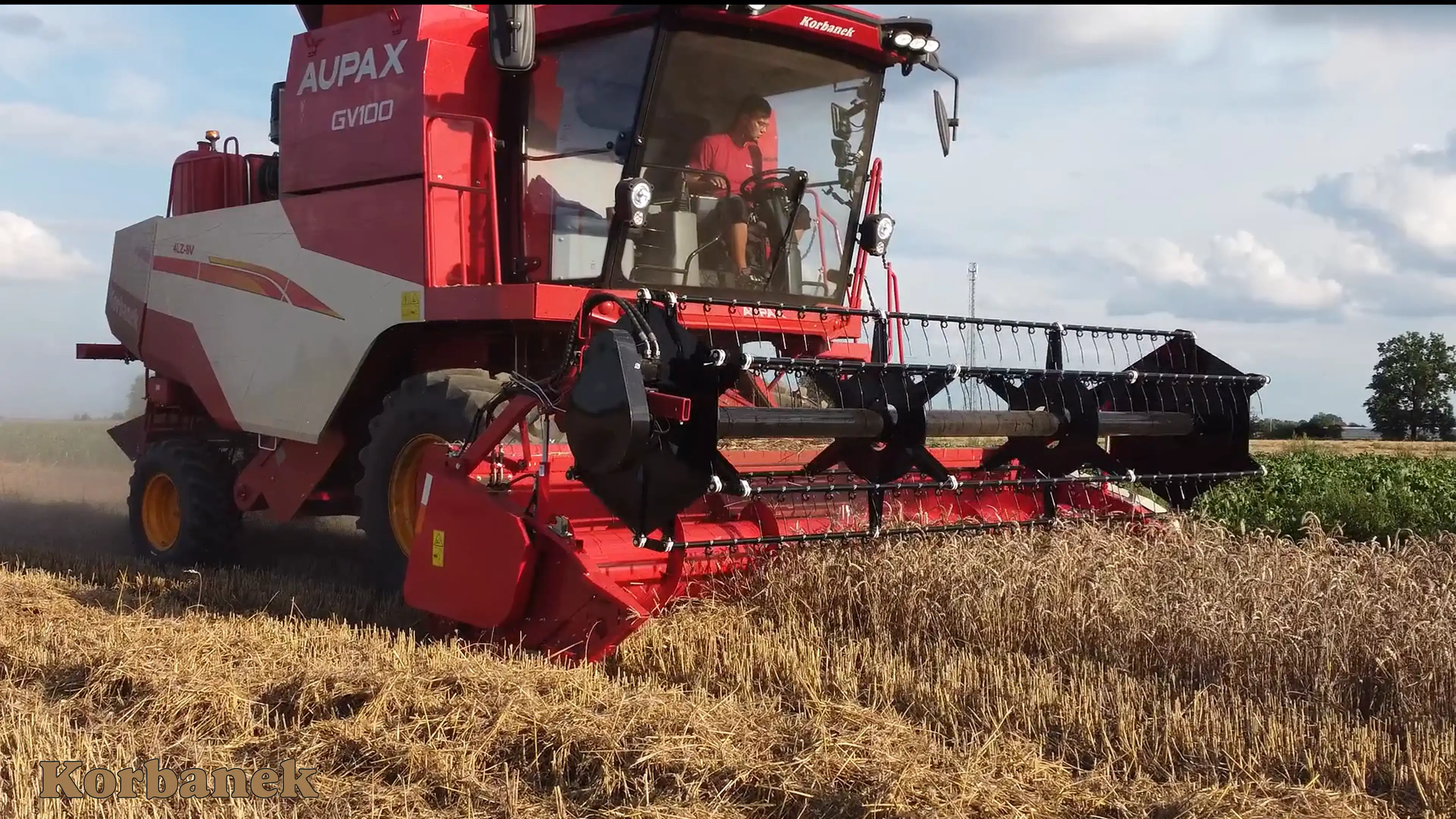 Było dużo obaw o awaryjnośc maszyn z CHin, jednak po testach okazało się że kombajny Aupax nie miały żadnej poważnej awarii