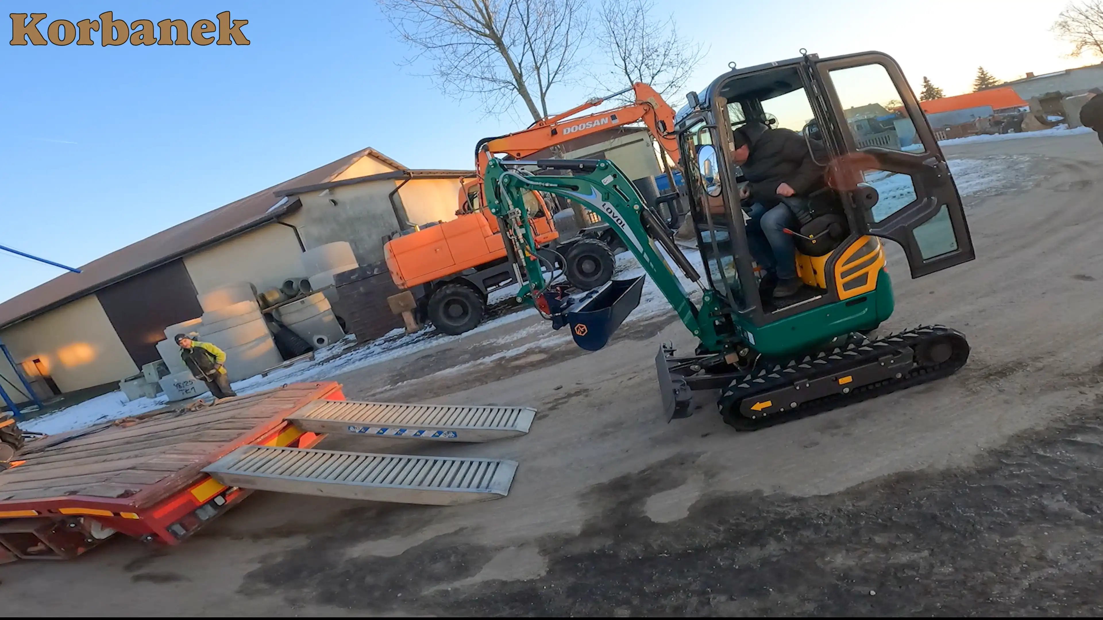 Produkty maszyn budowlanych Lovol to między innymi koparki, ładowarki kołowe, wywrotki górnicze, koparki, równiarki silnikowe, walce drogowe, spychacze i inne 