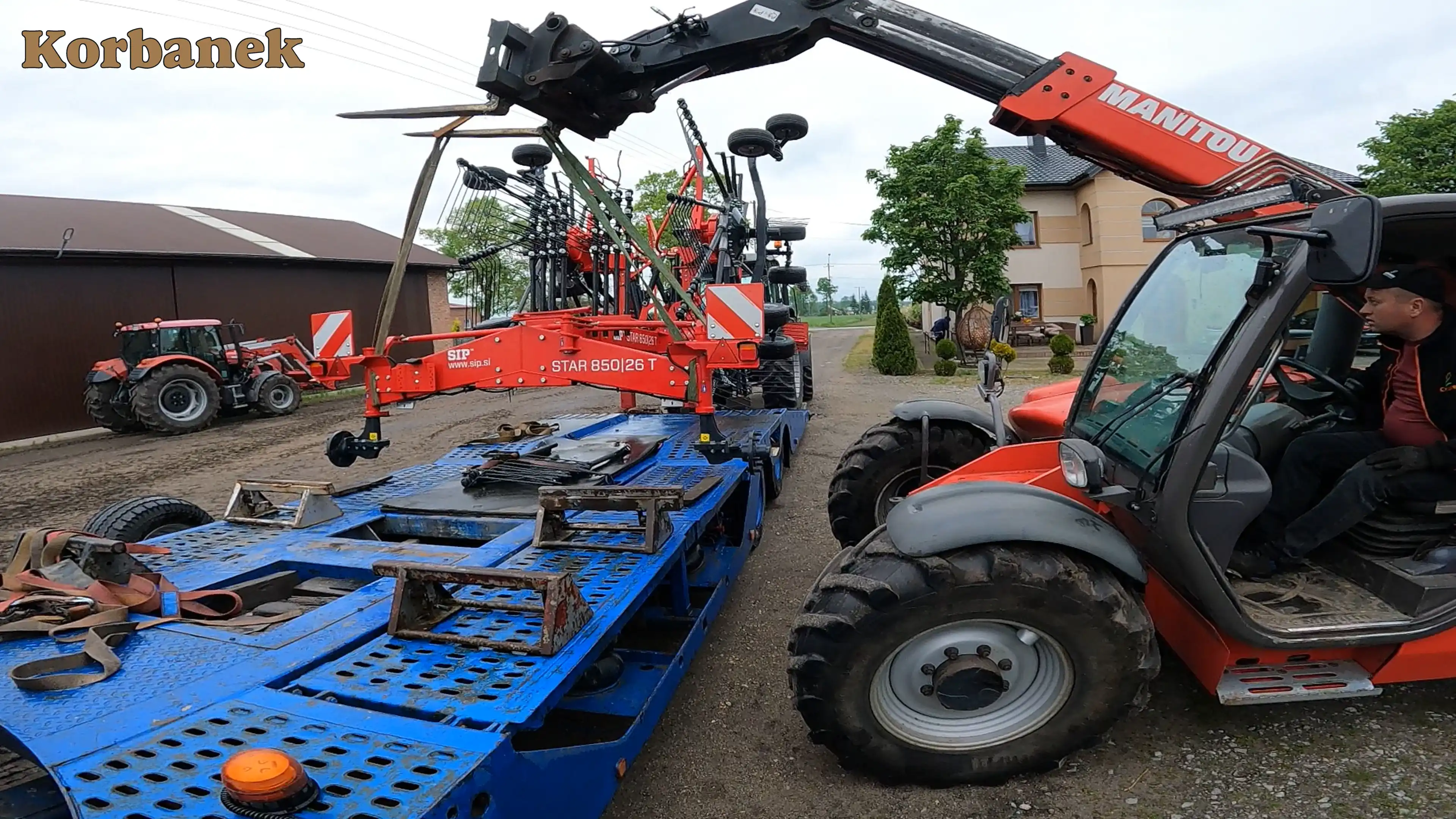 STAR 850/26 T firmy SIP to prosta w obsłudze zgrabiarka dwukaruzelowa