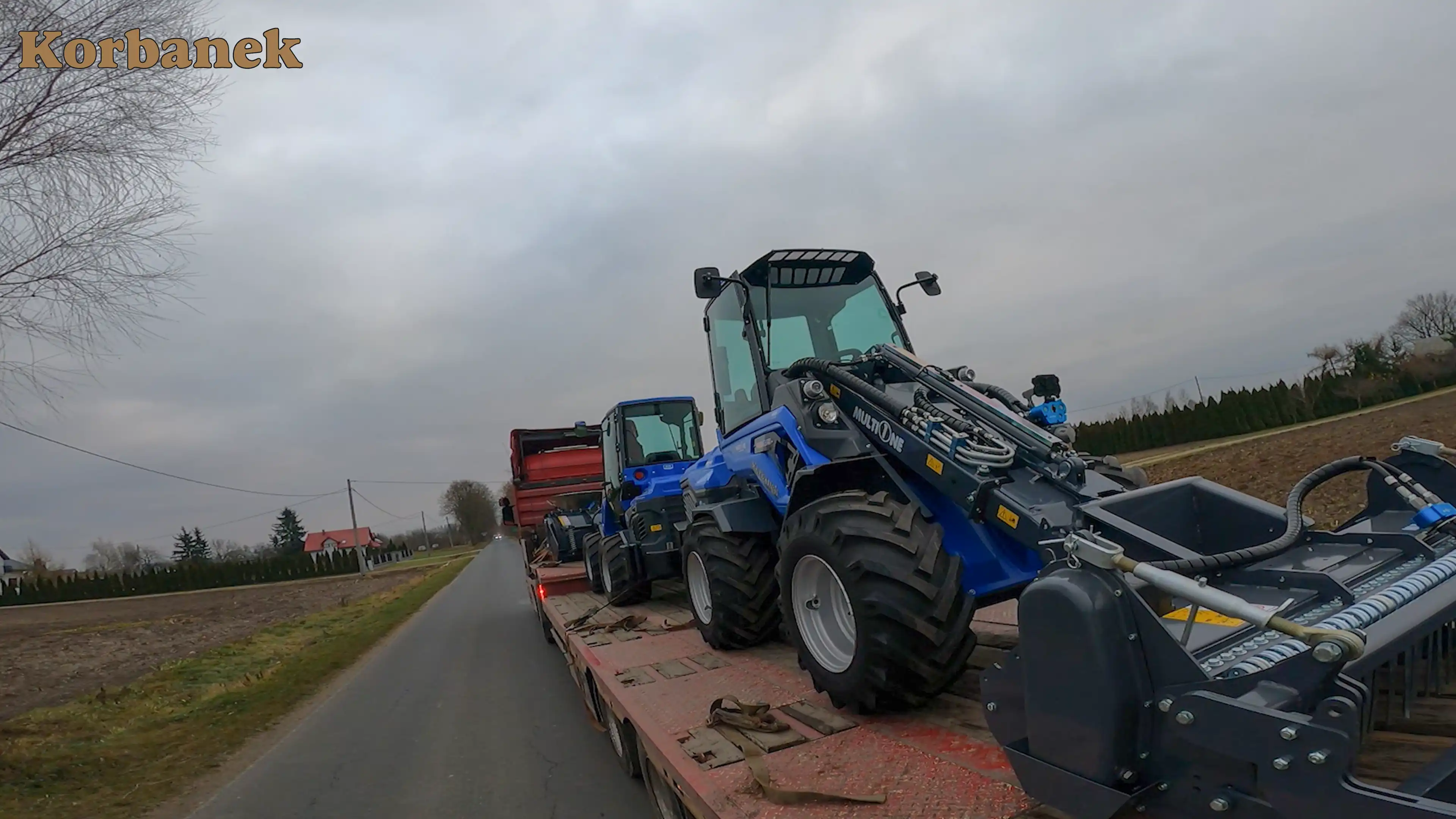 Dzięki 10 różnym seriom, 19 konfiguracjom i ponad 180 różnym osprzętom maszyna sprawdzi się w: rolnictwie, pracach związanych z kształtowaniem krajobrazu, gospodarce komunalnej, przy utrzymaniu nieruchomości
