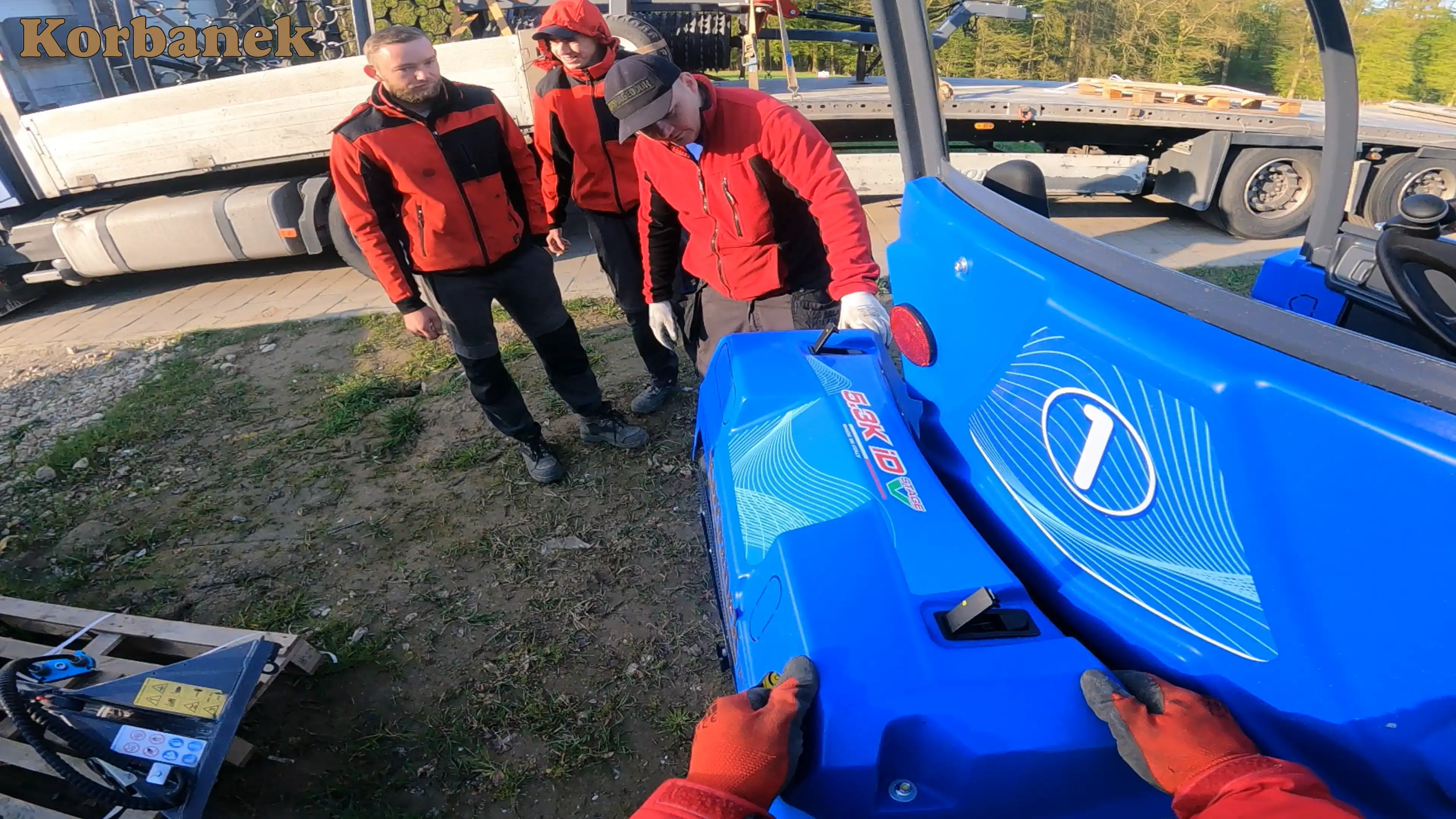 Pracownicy firmy zajmującej się zakładaniem ogrodów byli bardzo pozytywnie nastawieni do nowego nabytku