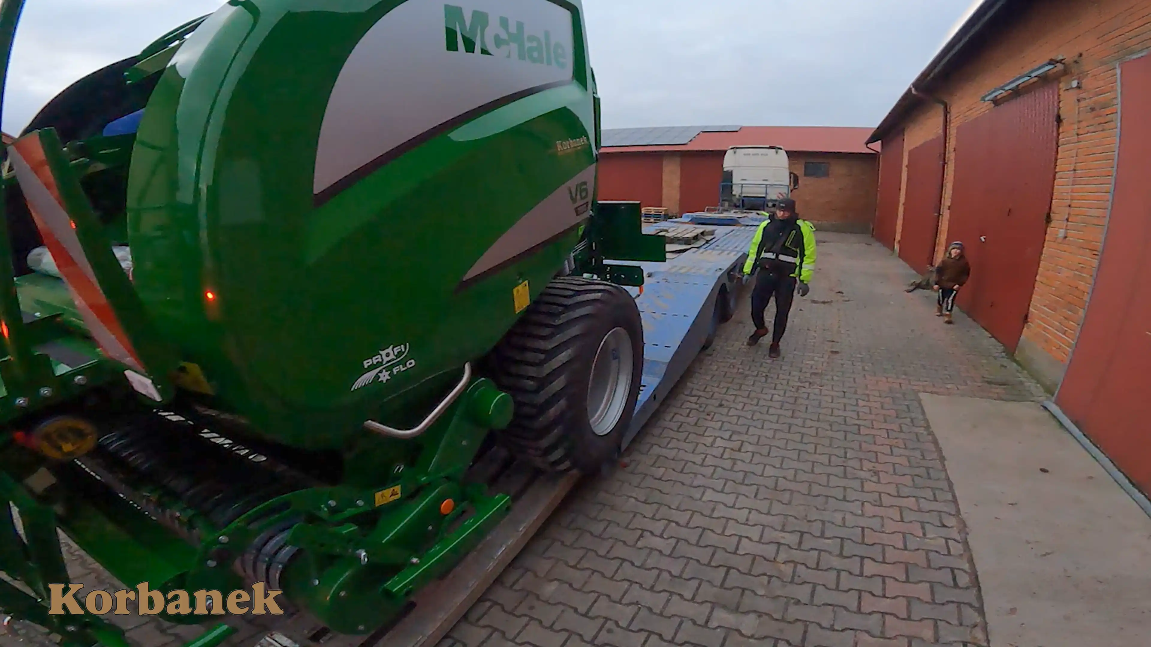  Cechą pras zmiennokomorowch McHale jest ich mało skomplikowana i trwała konstrukcja co przekłada się na łatwą obsługę i wysoką niezawodność