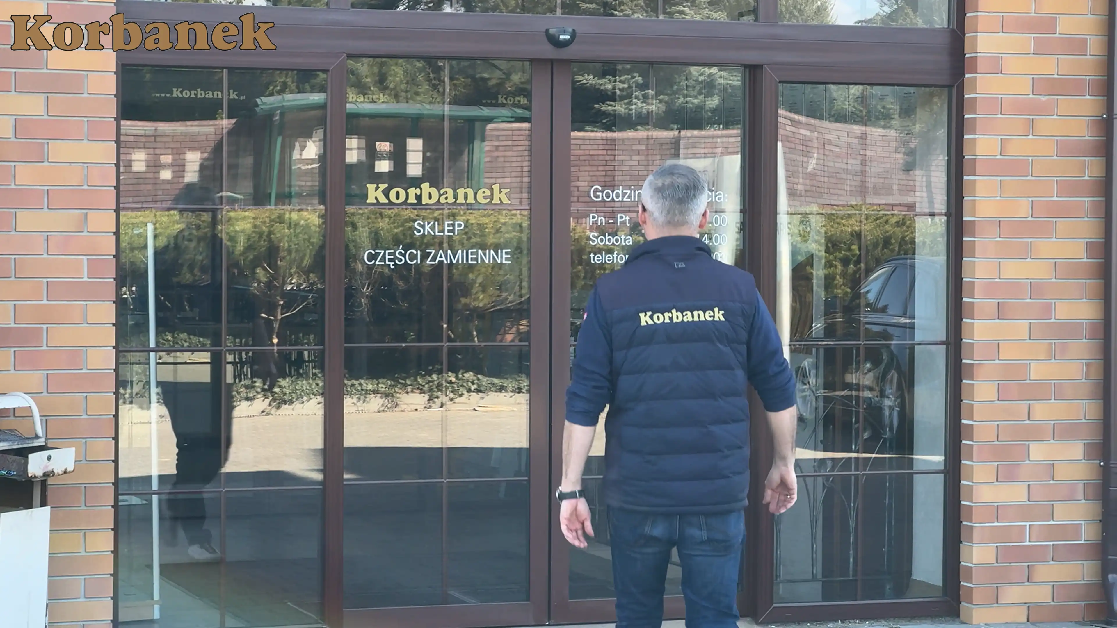 Największy sklep stacjonarny Korbanek znajudje się w Tarnowie Podgórneym