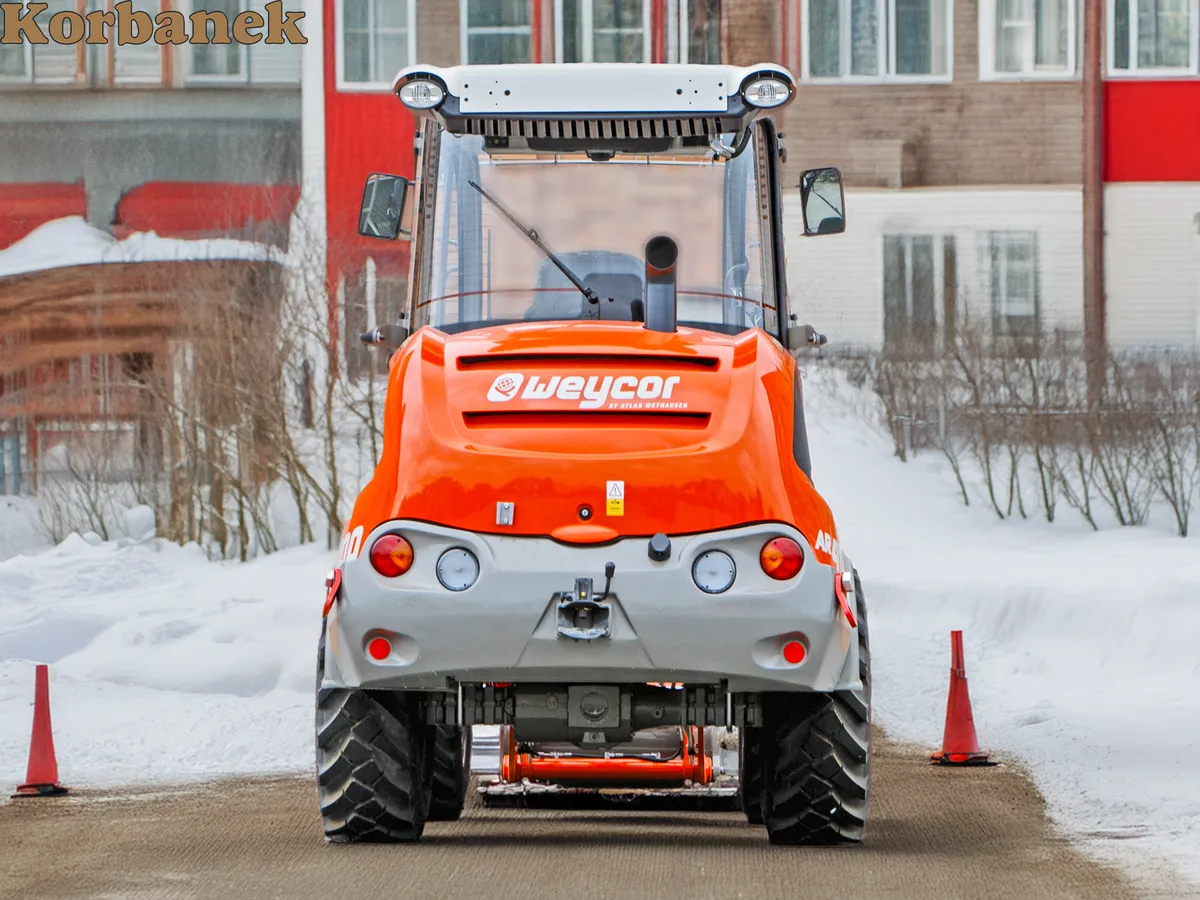 Ładowarka Weycor i walka ze śniegiem Ładowarka kołowa Weycor 400AR