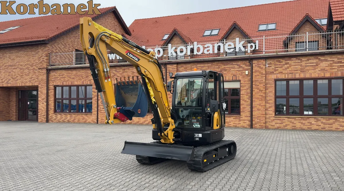 Koparka Lovol FR 55 Żółta koparka Lovol