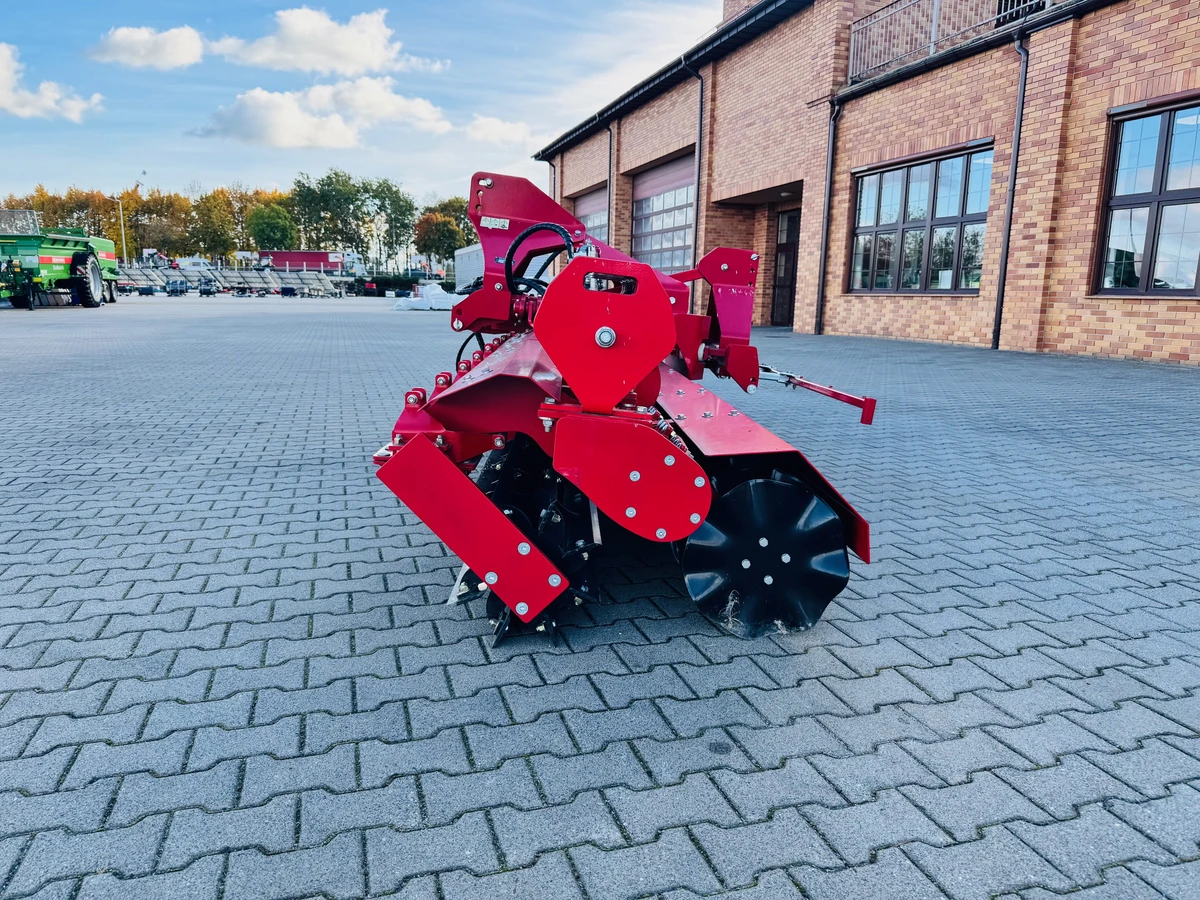 Agregat mulczer do ścierniska i poplonów Krukowiak Plac Korbanek wal nozowy talerzowy Alfa Mulch 6,0 m