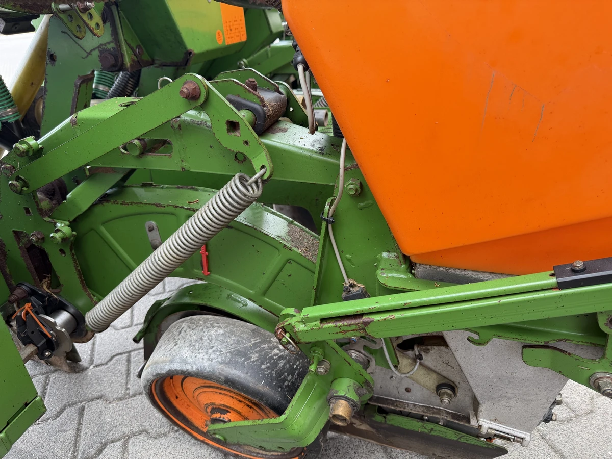 Używany siewnik punktowy amazone ED 452-K w dobrym stanie