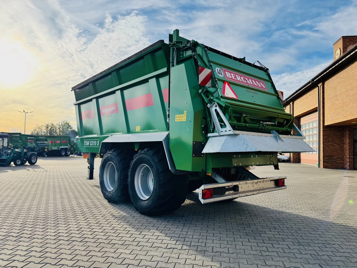 Rozrzutnik uniwersalny obornika i wapna Bergmann TSW 5210 S Firma Korbanek Plac Rozrzutnik uniwersalny obornika i wapna Bergmann TSW 5210 S Firma Korbanek Plac