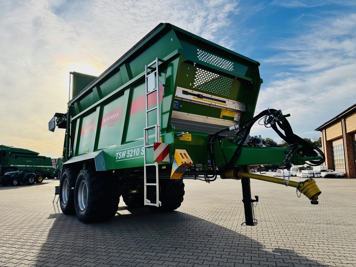 Rozrzutnik uniwersalny obornika i wapna Bergmann TSW 5210 S Firma Korbanek Plac Rozrzutnik uniwersalny obornika i wapna Bergmann TSW 5210 S Firma Korbanek Plac