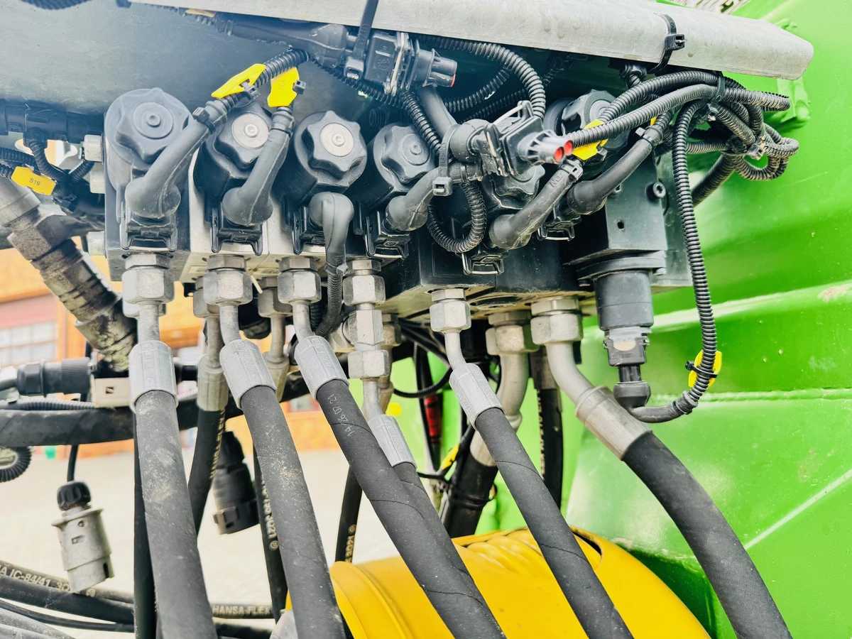 Rozrzutnik uniwersalny do wapna do obornika Bergmann TSW 6240 S Adapter 2-walcowy poziomy plus tarczowy Rozrzutnik uniwersalny do wapna do obornika Bergmann TSW 6240 S Adapter 2-walcowy poziomy plus tarczowy