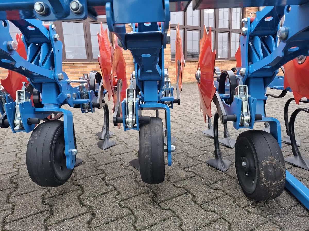 Widok na sekcje pielące do buraków Widok na sekcje pielące do buraków