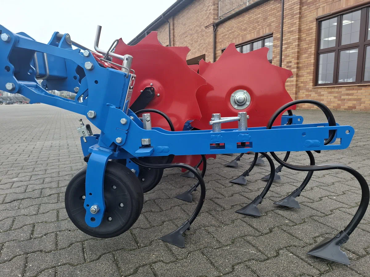 Skrajna sekcja pieląca do buraków Skrajna sekcja pieląca do buraków