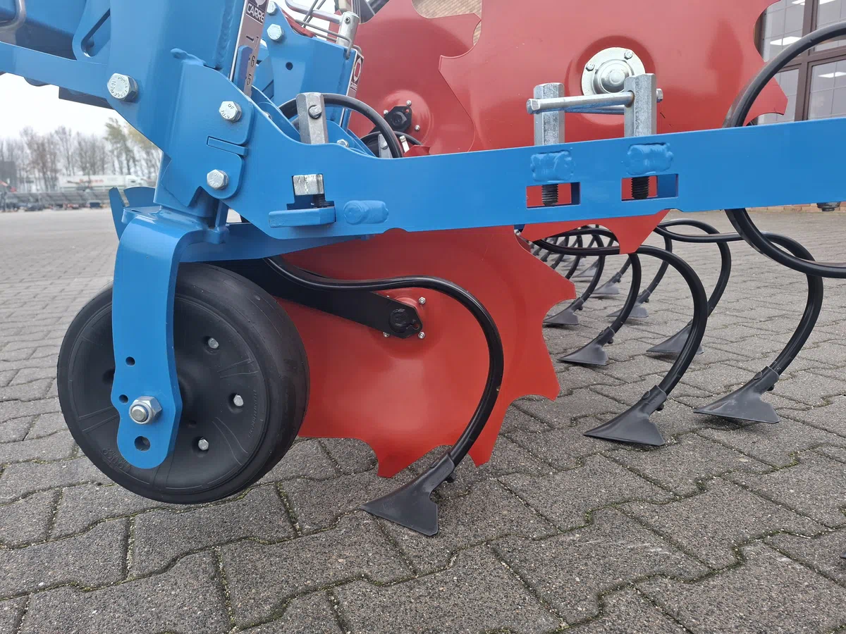 Pozycja dolna talerza chroniącego główną uprawę Pozycja dolna talerza chroniącego główną uprawę