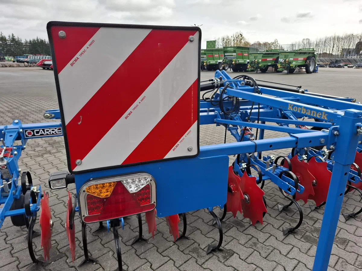 Zestaw oświetlenia drogowego pielnika Carre ECONET