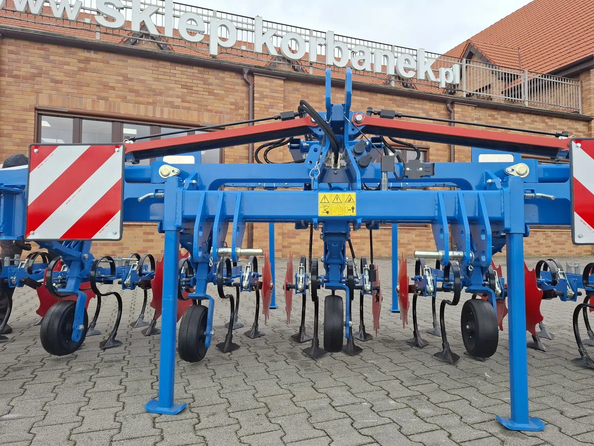 Stopy podporowe pielnika i oświetlenie sygnalizacyjne