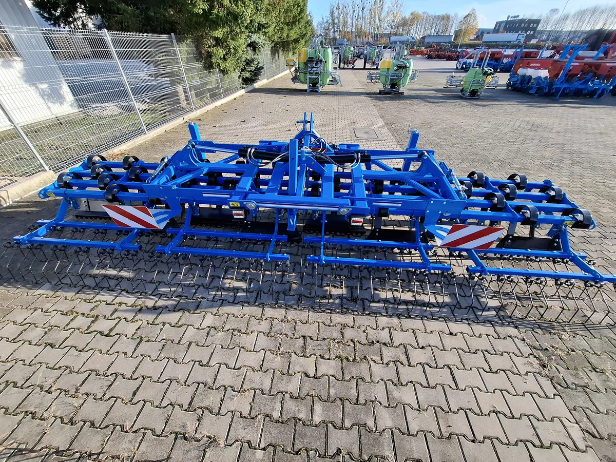 Po pokazowy regenerator łąki i użytków zielonych CARRE PRAIRIAL 6m Po pokazowy regenerator łąki i użytków zielonych CARRE PRAIRIAL 6m