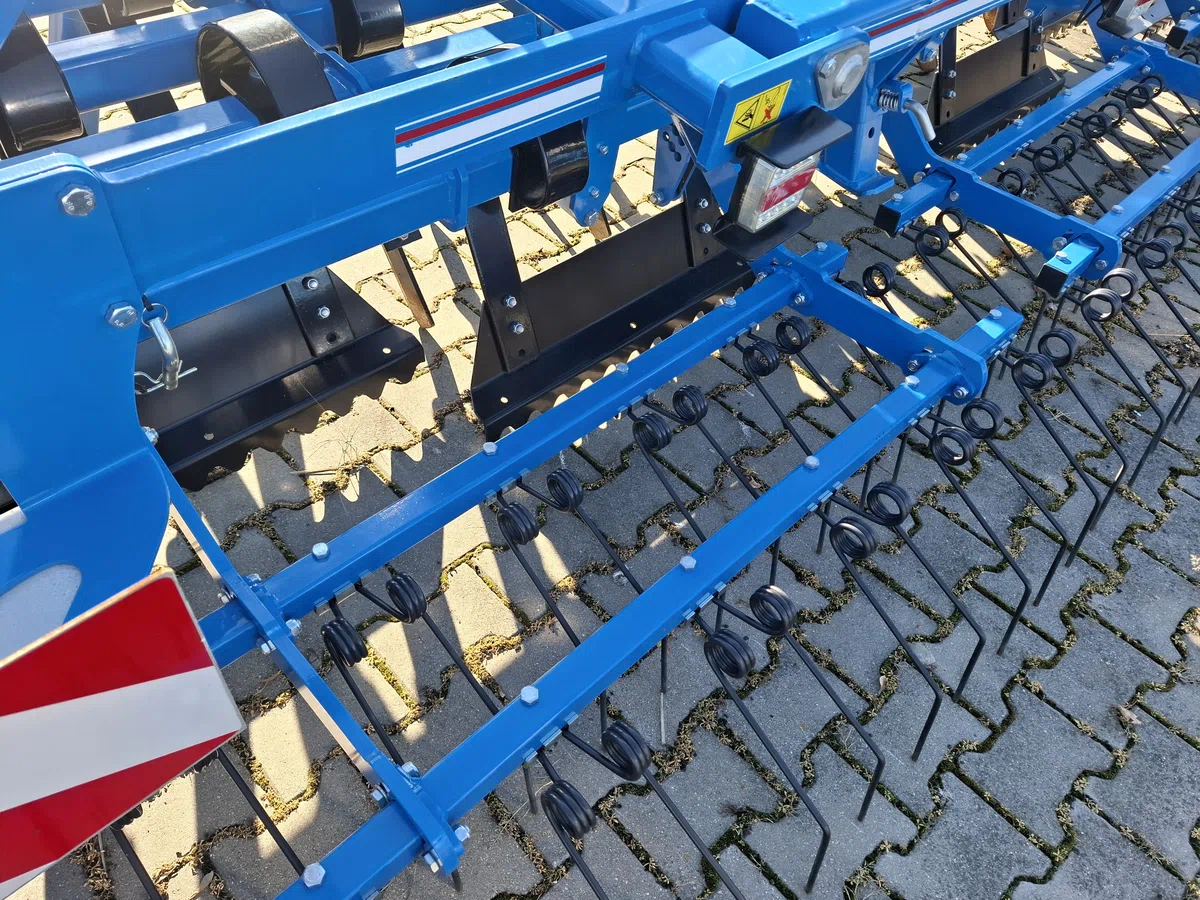 Zgrzebła palczaste do wygładzania powierzchni użytku zielonego Zgrzebła palczaste do wygładzania powierzchni użytku zielonego