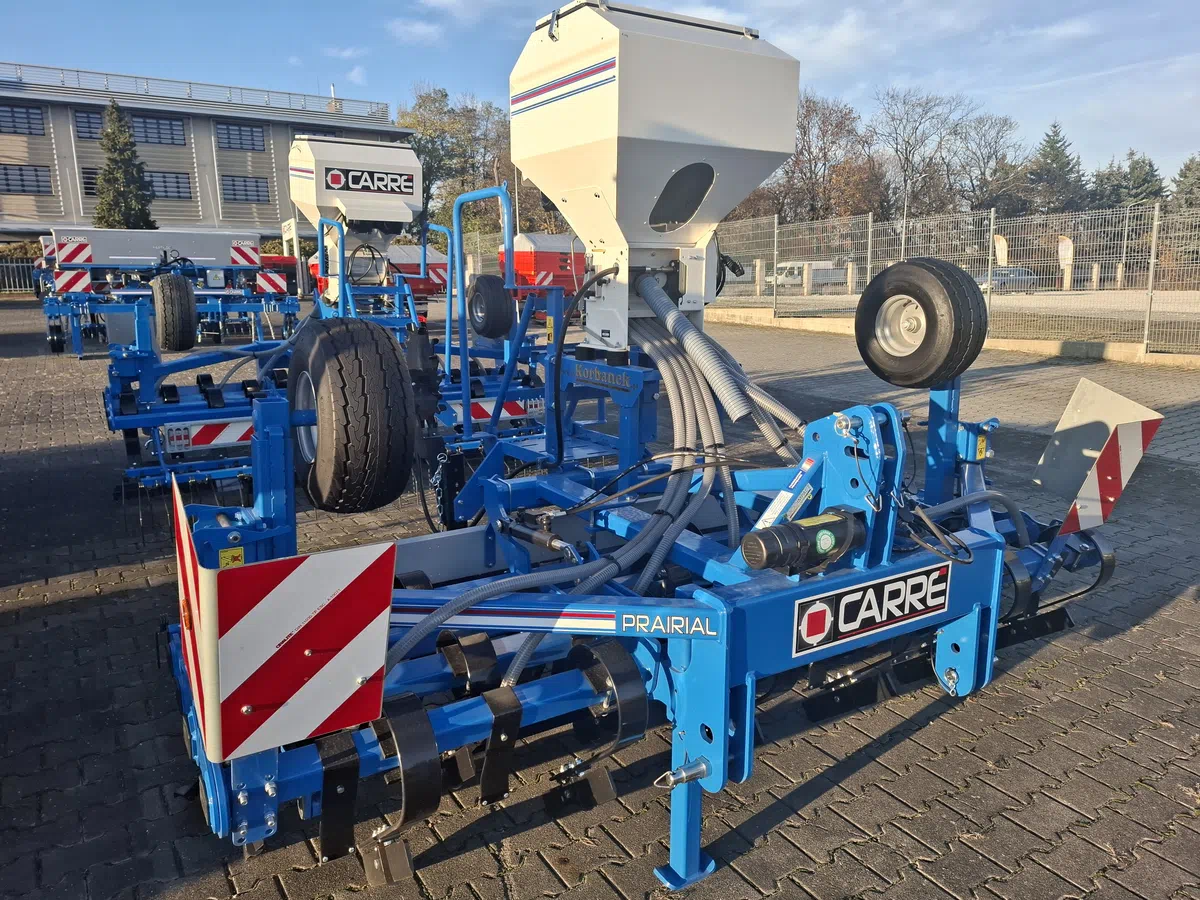 Regenerator łąki CARRE PRAIRIAL 3m z siewnikiem do trawy