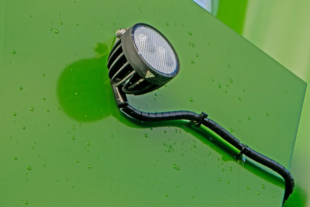 Oświetlenie robocze Przyczepa przeładowcza Bergmann GTW 330 Plac firma Korbanek Przyczepa przeładowcza Bergmann GTW 330 Plac firma Korbanek